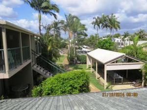 - une vue depuis le toit d'un bâtiment dans l'établissement Noosa Keys Resort, à Noosaville