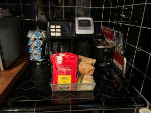 Køkken eller tekøkken på French Quarter Lanaux Mansion Bed and Breakfast