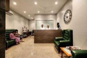 Επισκέπτες που μένουν στο Magnus Fortune House Business Hotel , Magarpatta