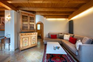 A seating area at Casa Monica Ledro Attico