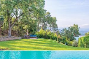 Paesaggio naturale nelle vicinanze della villa