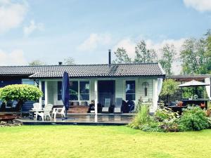 Imagem da galeria de 4 star holiday home in HOLSLJUNGA em Holsljunga