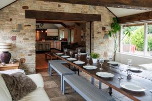 พื้นที่นั่งเล่นของ Bramley Barn near Bath + Hot tub