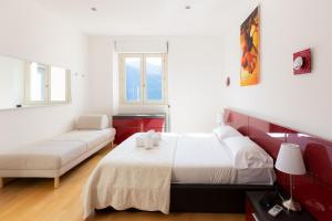 Billede fra billedgalleriet på Luxury Apartments with share Pool i Laglio