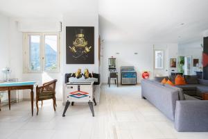 Billede fra billedgalleriet på Luxury Apartments with share Pool i Laglio