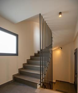 Imagine din galeria proprietății Element Suites - Red - Apt 1BD - Kalambaka în Kalabaka