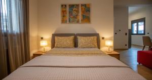 Imagine din galeria proprietății Element Suites - Red - Apt 1BD - Kalambaka în Kalabaka