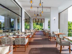 Avista Hideaway Phuket Patong - MGallery餐厅或其他用餐的地方