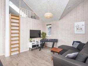TV a/nebo společenská místnost v ubytování Luxury Retreat by Hvidbjerg Beach - By Traum Ferienwohnungen