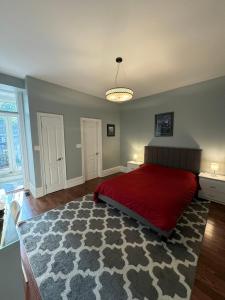 トロントにあるSpacious Townhouse close to Dundas Square!のギャラリーの写真