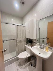 Ένα μπάνιο στο Habitacion