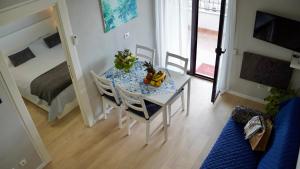 TV a/nebo společenská místnost v ubytování Apartments with WiFi Rovinj - 15084