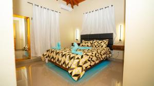 Postel nebo postele na pokoji v ubytování Luxury Sky Blue