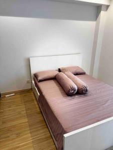 Postel nebo postele na pokoji v ubytování 1BR with 3Beds BRANZ BSD Premium apt ICE and Prasmul - no facility