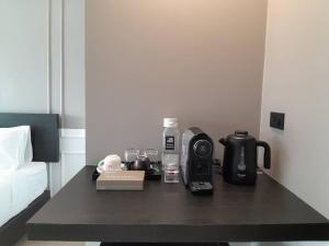 J2 Hotel的咖啡和沏茶工具