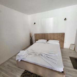 Postel nebo postele na pokoji v ubytování YANNIS GUEST HOUSE