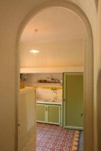 Kuchyň nebo kuchyňský kout v ubytování La suite du clos de la tour Cassis