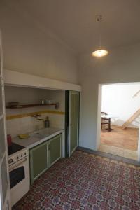 Kuchyň nebo kuchyňský kout v ubytování La suite du clos de la tour Cassis + 22 fotografií