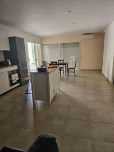 Dapur atau dapur kecil di Lisantonia T3