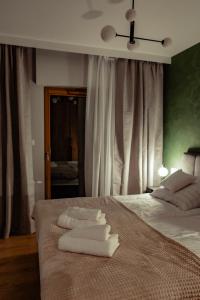 Posteľ alebo postele v izbe v ubytovaní APARTMENTS NADMOTŁAWIE- Gym, Sauna & Free parking