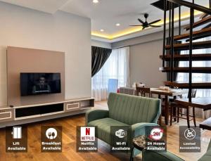 TV a/nebo společenská místnost v ubytování Hotel Lavie at Centrum