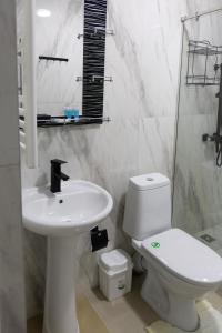 Gladzor Hotel的一间浴室