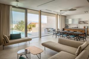 Η κουζίνα ή μικρή κουζίνα στο Acadia Beach Villas & Apartments Slatine