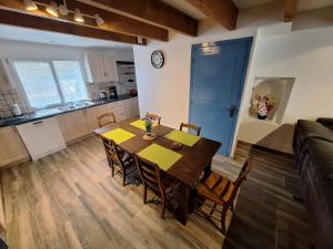 Afbeelding uit fotogalerij van Chez Loulou du Linas - Bugarach in Bugarach