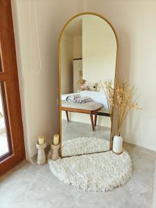 Tuscan Breeze, Nandi Hills客房内的一张或多张床位