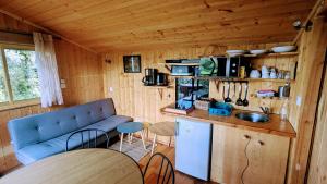 Kuchyň nebo kuchyňský kout v ubytování Cabanes et Lodges du Belvedere