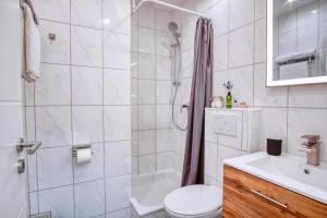 Ένα μπάνιο στο NEU Life&Work in Mülheim mit Garten +10 φωτογραφίες