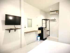 TV a/nebo společenská místnost v ubytování PS 2 Resort Phuket Patong - SHA Plus