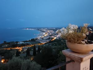 Paesaggio naturale nelle vicinanze della casa vacanze