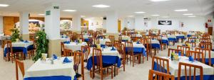 Restauracja lub miejsce do jedzenia w obiekcie Hotel Mareny Benidorm