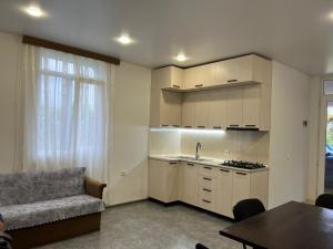 Gallery image of Zukas GUEST HOUSE in Batumi +12 photos