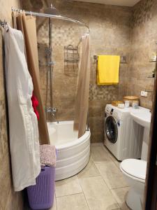 Koupelna v ubytování Apartment Antiokia + 10 fotografií