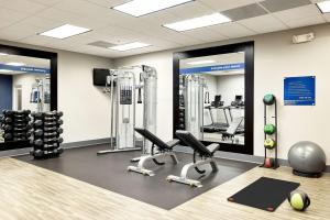 Fitness centrum a/nebo fitness zařízení v ubytování Hampton Inn & Suites Ridgecrest