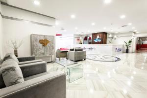 Un lugar para sentarse en First Flatotel International 84 fotos más