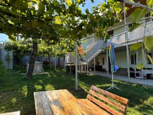 Ảnh trong thư viện ảnh của Tsivtskaro ở Surami