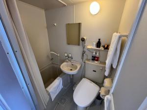 Ein Badezimmer in der Unterkunft Hotel Marsh Land
