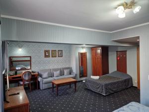 Postel nebo postele na pokoji v ubytování Danube Hotel & Spa