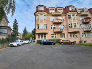 Здание апартаментов/квартиры