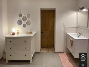 Ένα μπάνιο στο Maison Souche +39 φωτογραφίες