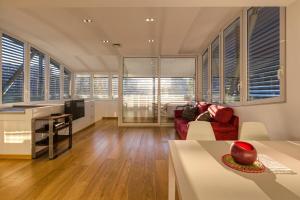 Televisyen dan/atau pusat hiburan di San Siro Apartment