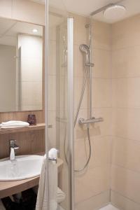 Koupelna v ubytování Brit Hotel Blois - Le Préma