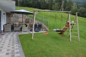 A garden outside Appartement Wieshof