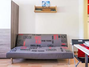 Posezení v ubytování Apartment Rosablanche C25 by Interhome + 16 fotografií