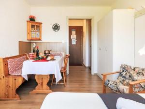 Posezení v ubytování Apartment Rosablanche E36 by Interhome