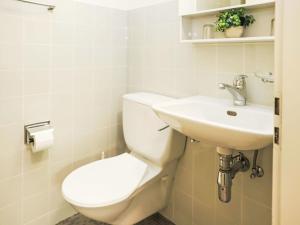 Koupelna v ubytování Apartment Rosablanche E36 by Interhome