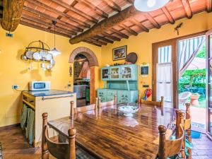 A kitchen or kitchenette at Villa Luana by Interhome